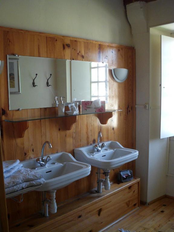 Le Moulin De Poilly Bed & Breakfast Room photo